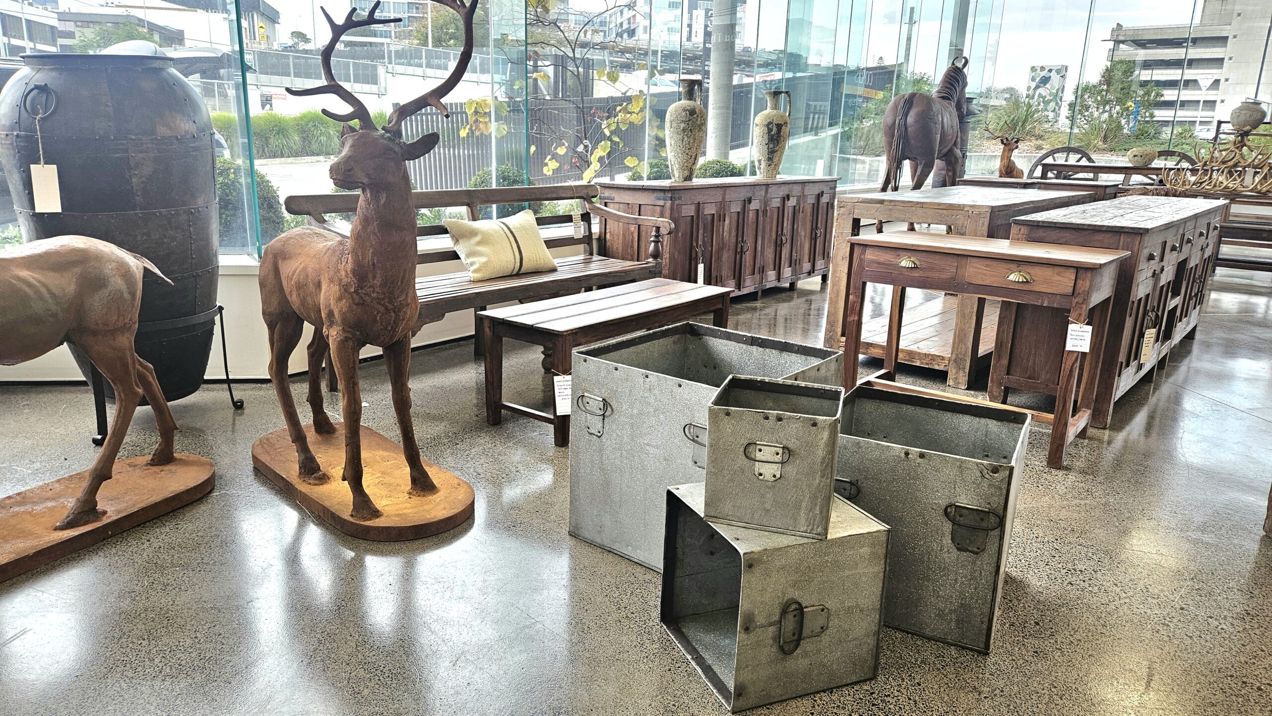 Flint Planters - Large - Image 2