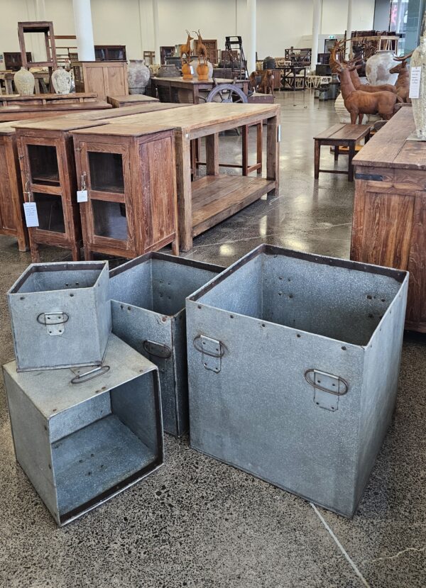 Flint Planters - Large