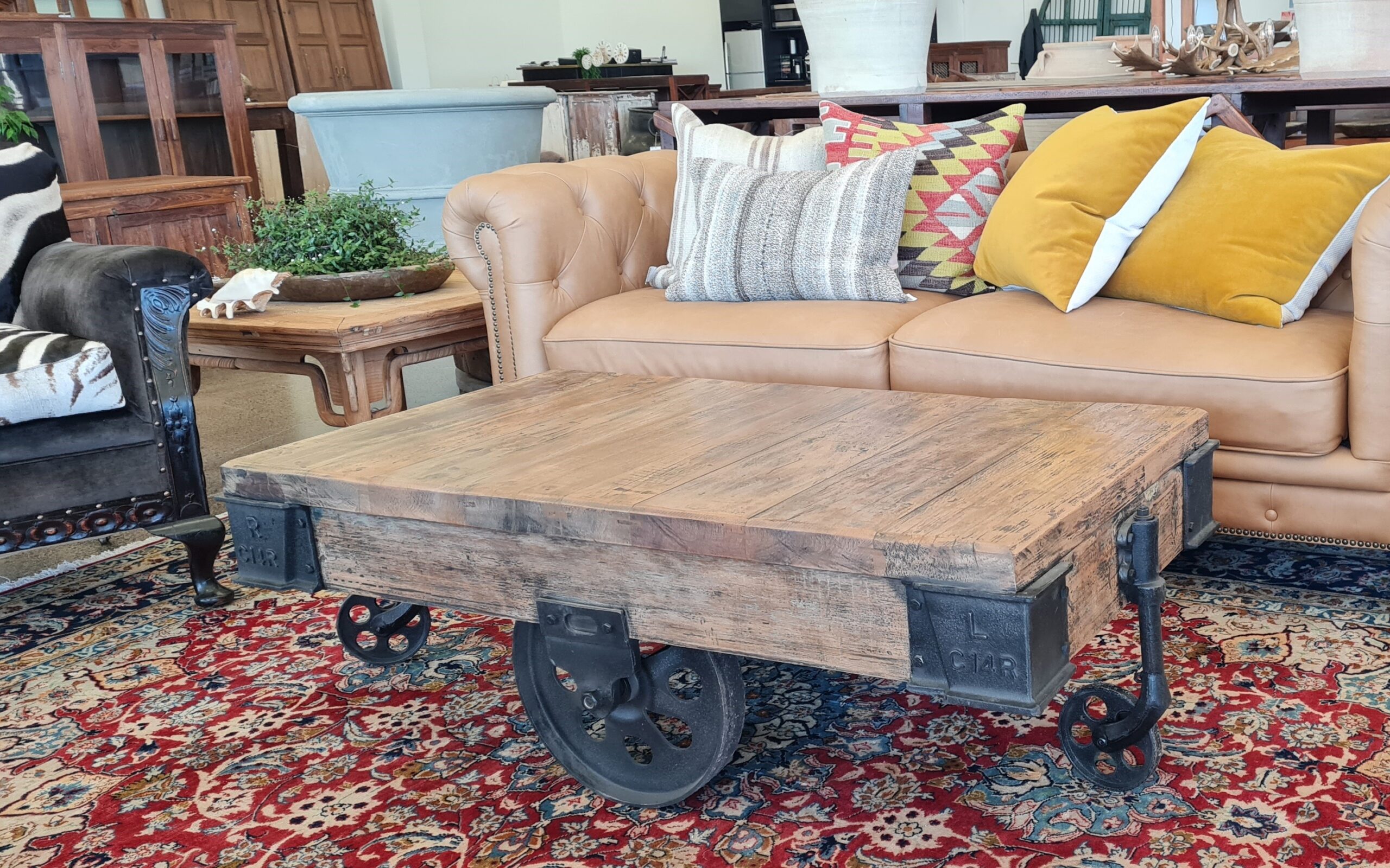 Reclaimed Teak & Iron Baggage Trolley Coffee Table - Image 4